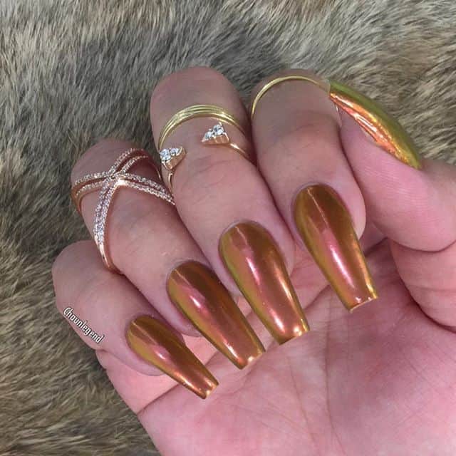 10 Acrylic Nail Hacks to Make Everyday Tasks Easier